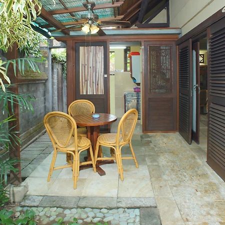 Pondok Agung Bed & Breakfast Нуса-Дуа Экстерьер фото