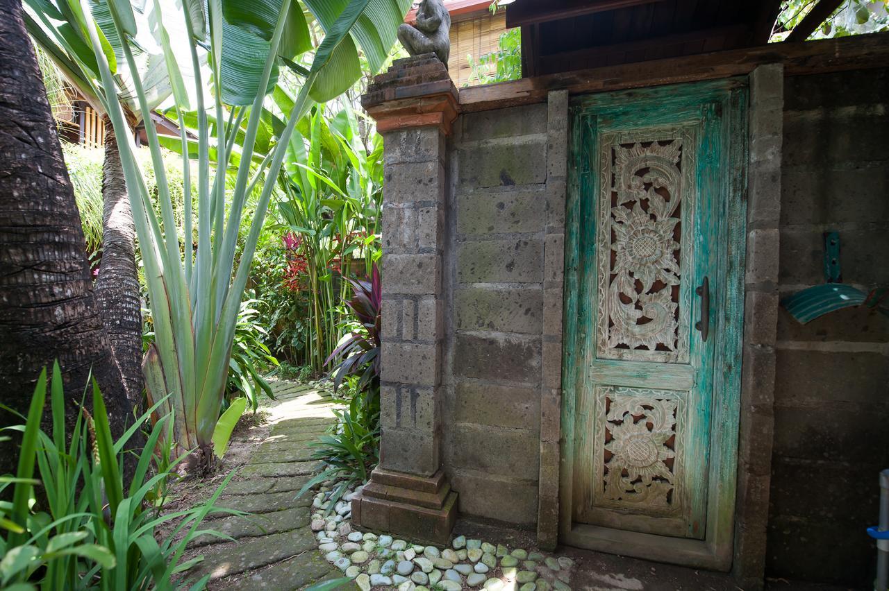 Pondok Agung Bed & Breakfast Нуса-Дуа Экстерьер фото